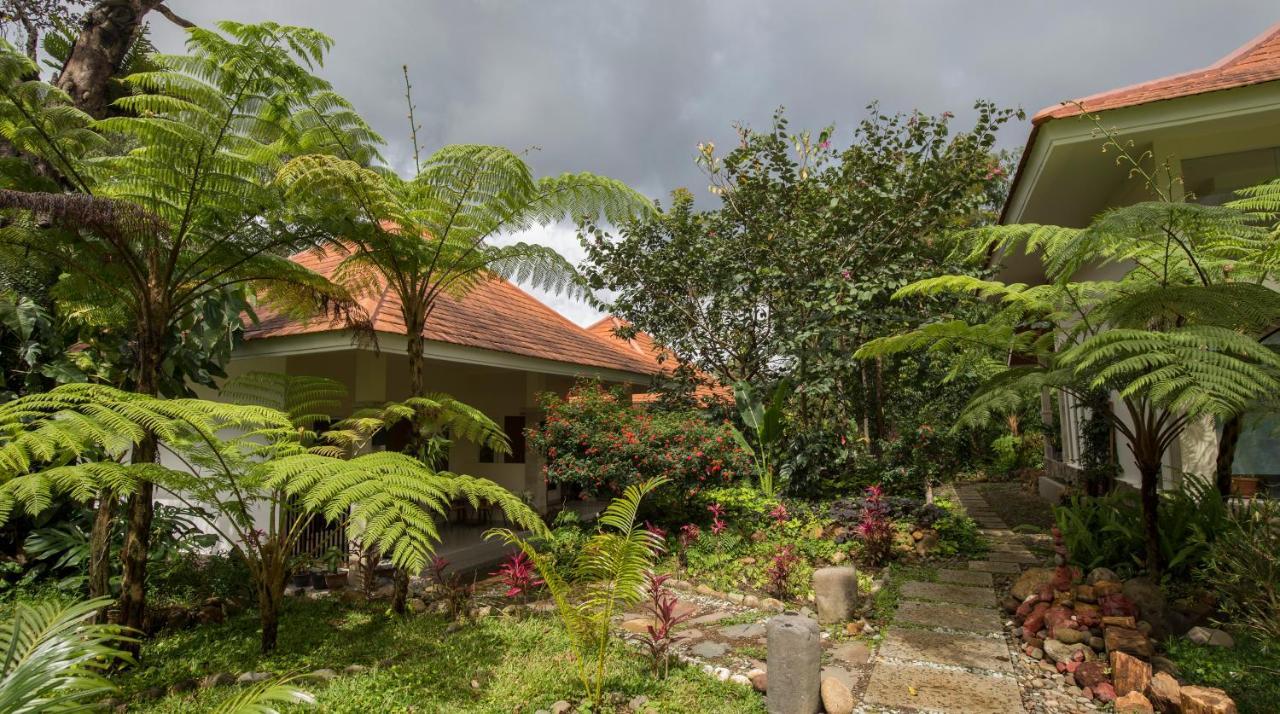 Ara Garden Inn, Accommodation, Yoga Studio & Spa Ruteng Exterior foto